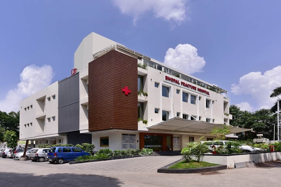 Bhopal Fracture Hospital - Multispeciality, Trauma & Critical Care in India
